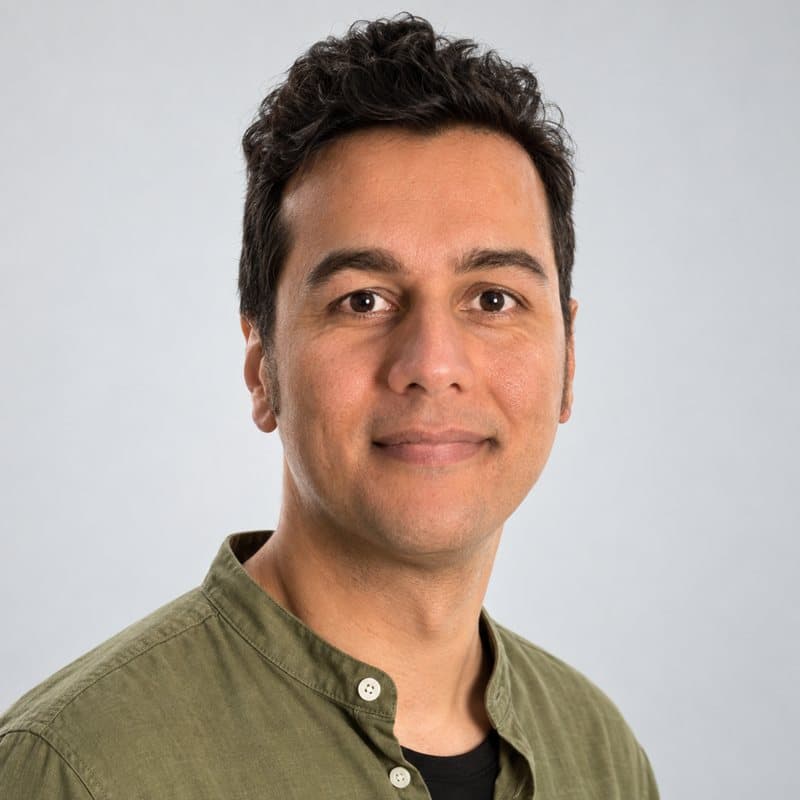 Portrait of Professor Kaveh Razavi, ETH Zurich